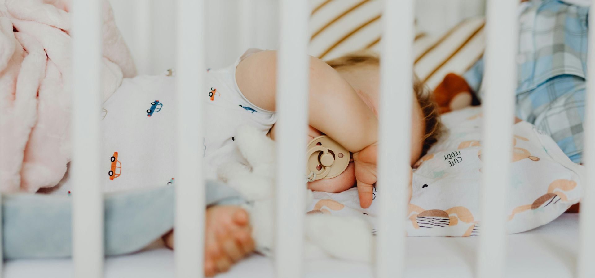 Comment refroidir bébé pendant les nuits et les journées chaudes ?