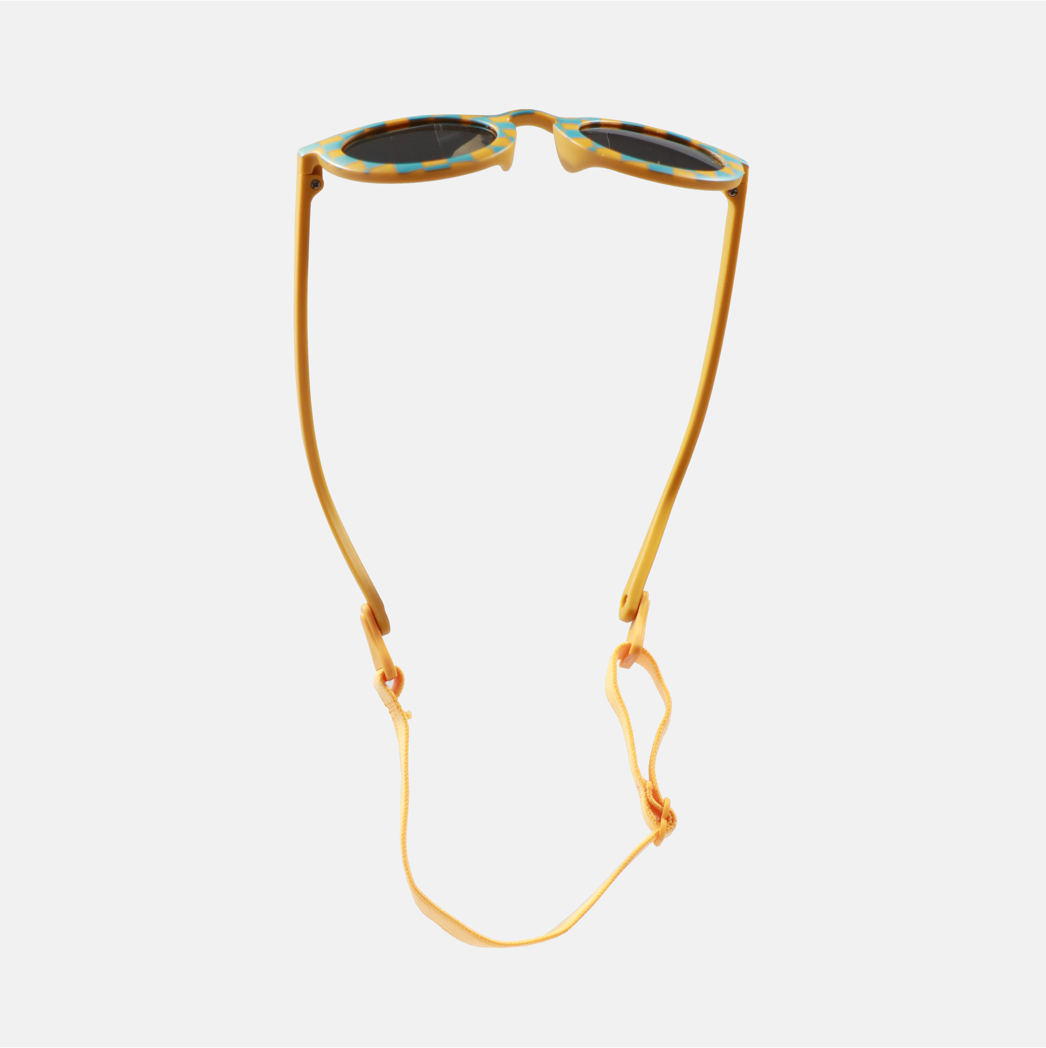 Lunettes de soleil pour enfants avec monture ronde à motif vichy bleu et moutarde, branches souples moutarde, et verres noirs polarisés – modèle Hop'Pop CAT4, conçu pour une haute protection anti-UV.
