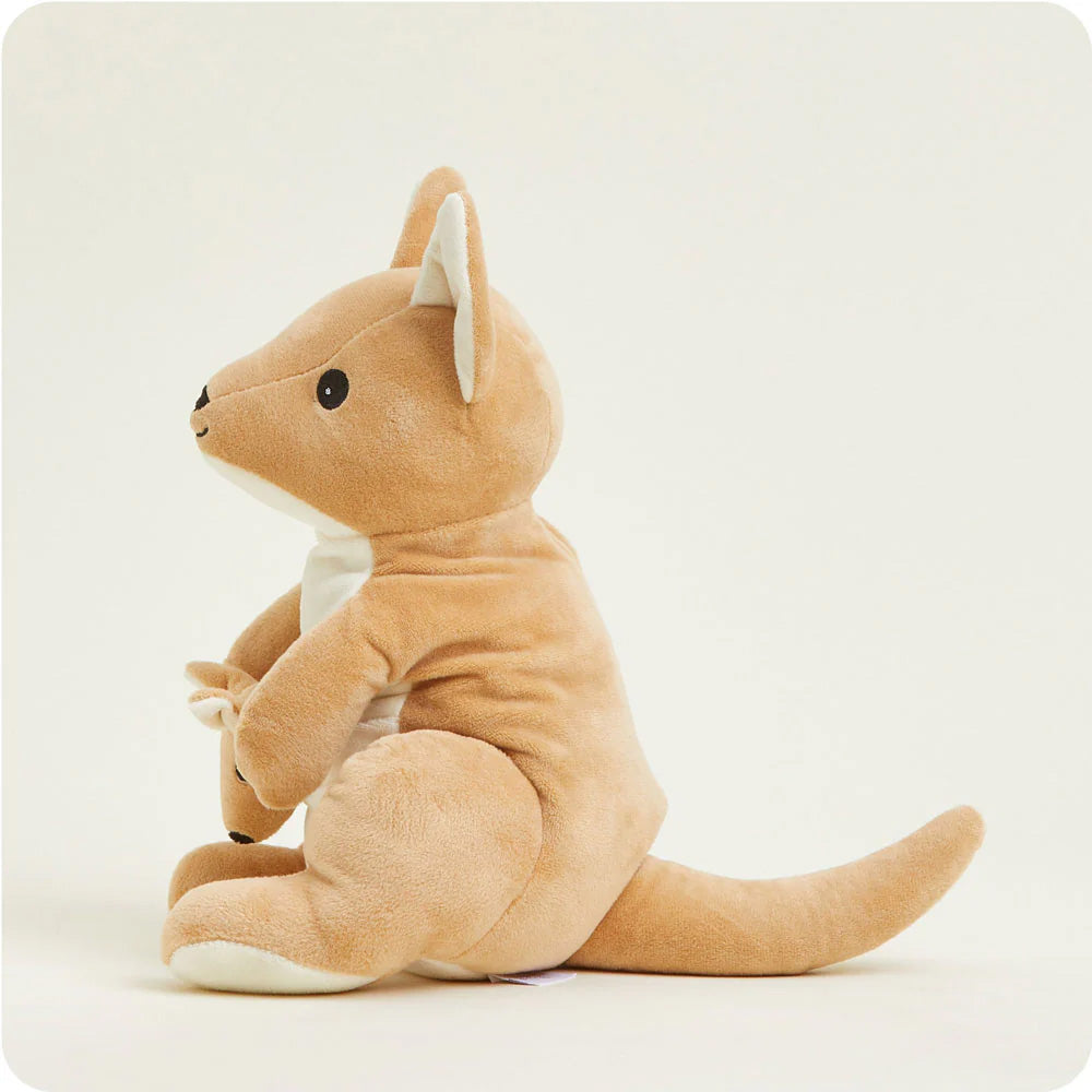 Bouillotte peluche kangourou avec bébé dans la poche vu de profil 