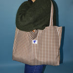 Totebag Soframar Vichy porté à l’épaule